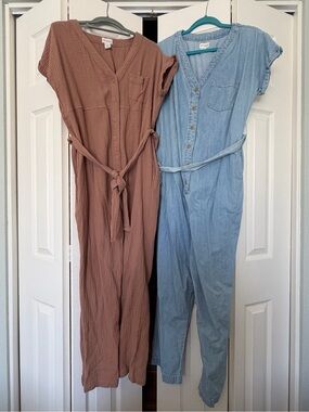 Bundle of 2 maternity jumpsuits